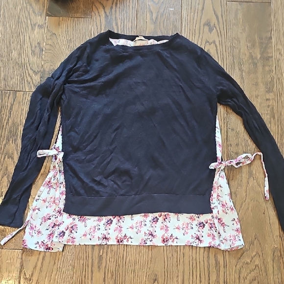 Club Monaco Navy and Floral Blouse with Side Ties - Picture 2 of 7